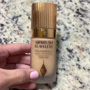 Airbrush flawless foundation